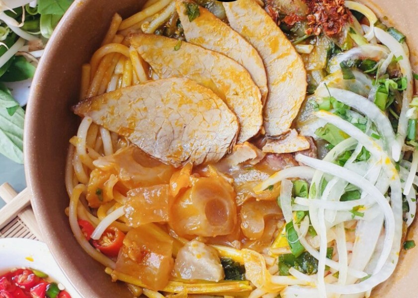 Khám Phá 17 Quán Bún Bò Huế Ngon Nức Tiếng Không Thể Bỏ Qua Tại Sài Gòn 14 Bún bò Huế Kim Hương với công thức gia truyền đặc biệt