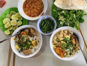 Chợ Bà Hoa Sài Gòn: "Miền Trung thu nhỏ" giữa lòng phố thị 20 Mì Quảng