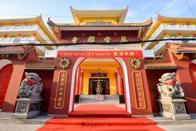 Mặt tiền trang nghiêm của Thảo Đường Thiền Tự sau khi hoàn thành trùng tu