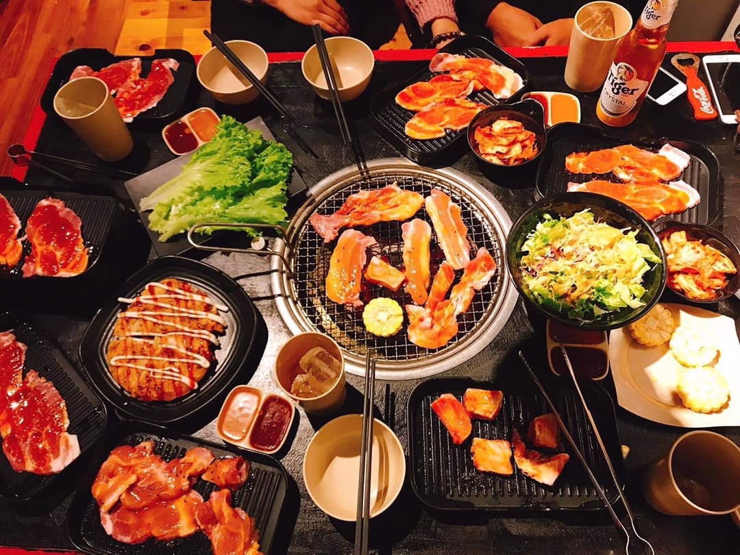 Khám Phá 15 Quán Buffet Quận 7 "Đỉnh Của Chóp" Từ Bình Dân Đến Cao Cấp 15 Panda BBQ - Quán buffet nướng giá sinh viên nổi tiếng với các món xiên nướng hấp dẫn