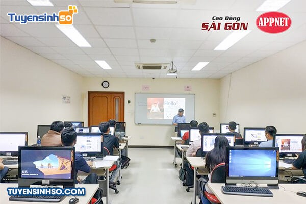 Tuyển Sinh Cao đẳng Sài Gòn 2025: Cẩm Nang Toàn Diện Từ A-Z 5 Khuôn viên trường Cao đẳng Sài Gòn với các tòa nhà hiện đại và cây xanh