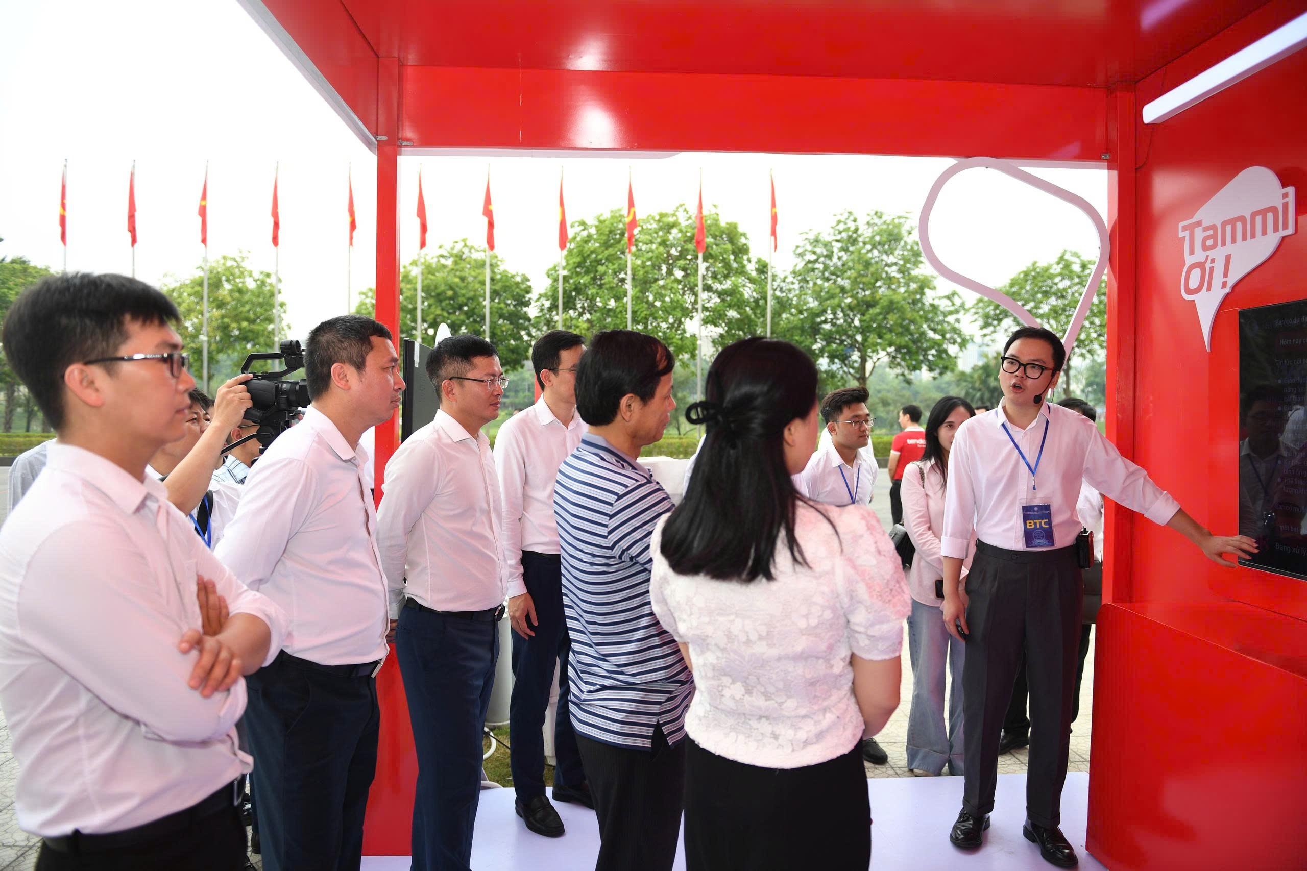 Dịch vụ Viettel: Hệ sinh thái đa dạng và ưu đãi hấp dẫn trong kỷ nguyên số 5 Các chuyên gia Viettel thảo luận về chuyển đổi số