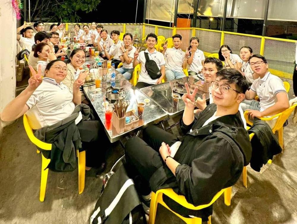 Khám phá Top 7 Quán Lẩu Bò Quận 1 Nức Tiếng, Ngon Khó Cưỡng 10 Với mức giá bình dân, Tường Vi là quán lẩu Quận 1 yêu thích của nhiều bạn trẻ