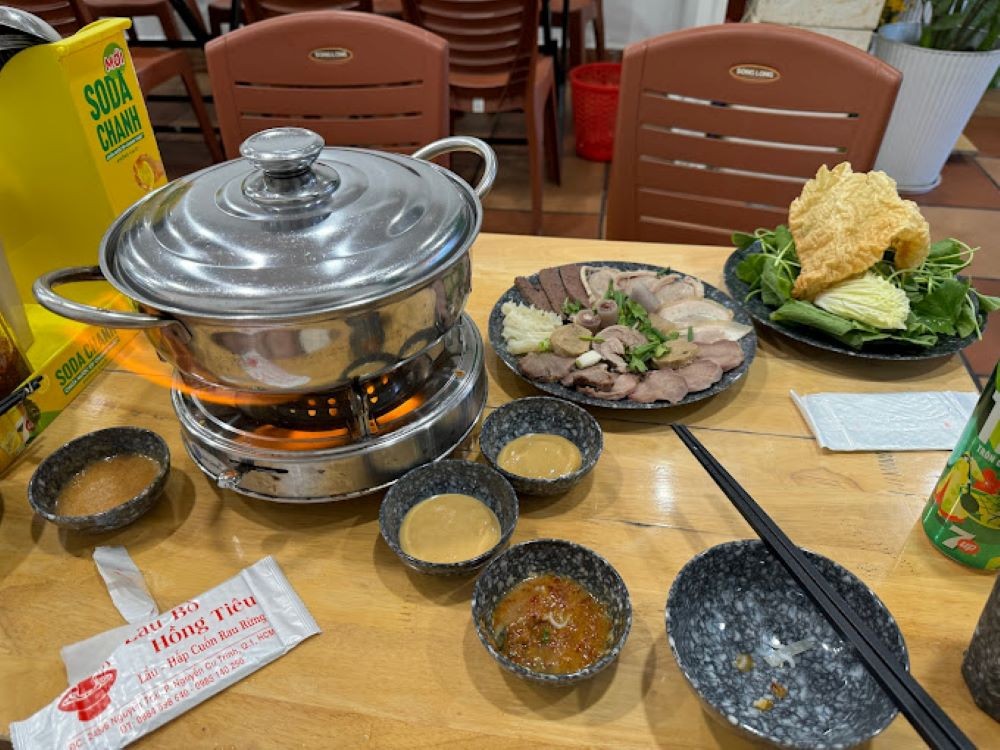 Khám phá Top 7 Quán Lẩu Bò Quận 1 Nức Tiếng, Ngon Khó Cưỡng 9 Combo lẩu hấp cho 2 người với giá chỉ 260.000 VNĐ tại lẩu bò Quận 1 Hồng Tiêu