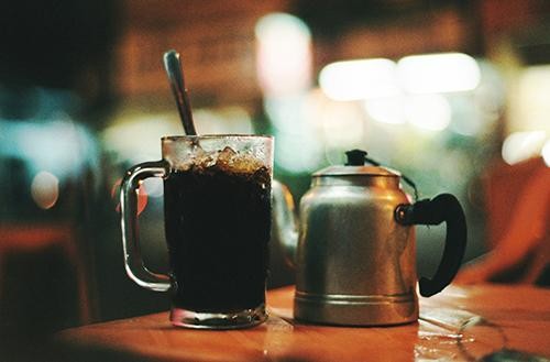 Cách Pha Cà Phê Đen Đá Ngon Chuẩn Vị Sài Gòn: Bí Quyết Từ A Đến Z 6 Pha cà phê đá đúng cách sẽ làm cho hương vị cà phê ngon hơn