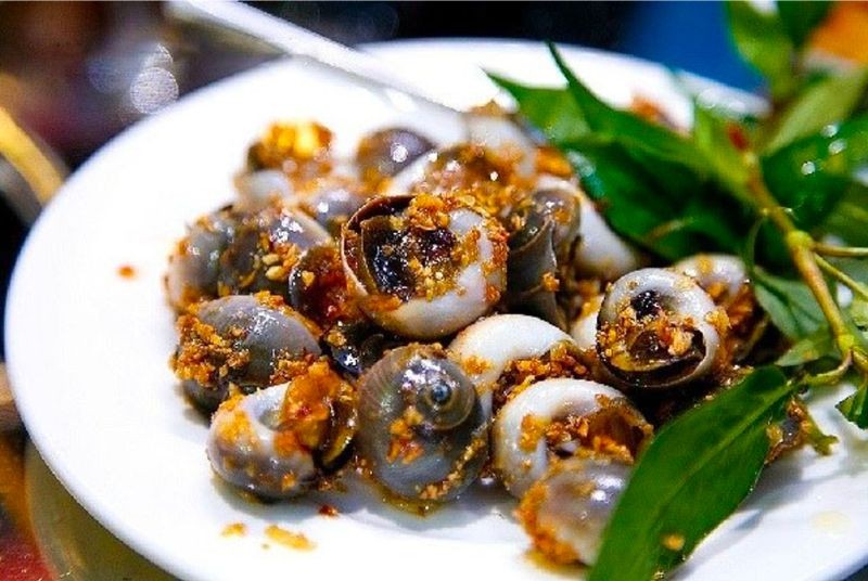Review Ẩm Thực Chợ Xóm Chiếu: Thiên Đường Món Ngon Quận 4 Không Thể Bỏ Lỡ 7 Ốc chợ Xóm Chiếu được chế biến dưới nhiều hình thức khác nhau