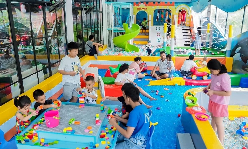 Khám phá 7 quán cà phê cá Koi Thủ Đức thư giãn "cực phẩm" 8 Khu vui chơi được thiết kế riêng dành cho trẻ em tại Rock King Coffee KOI
