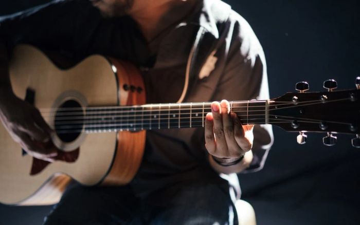 Quán Cà Phê Acoustic Tượng với không gian cổ điển, ấm áp