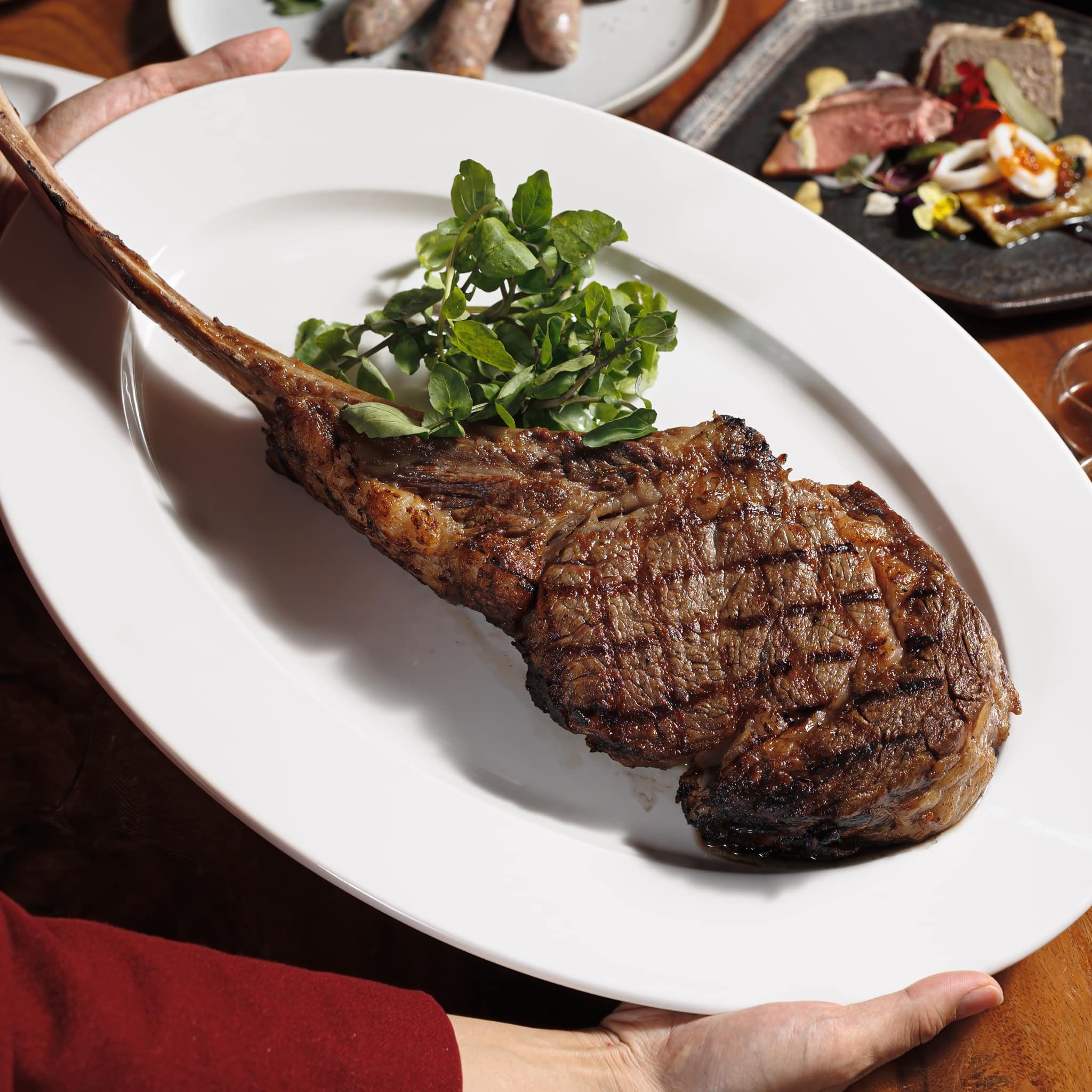 Khám phá 16 Quán Beefsteak Ngon Sài Gòn "Đáng Đồng Tiền Bát Gạo" 18 Beefsteak thượng hạng được nướng trên than tại IL CORDA