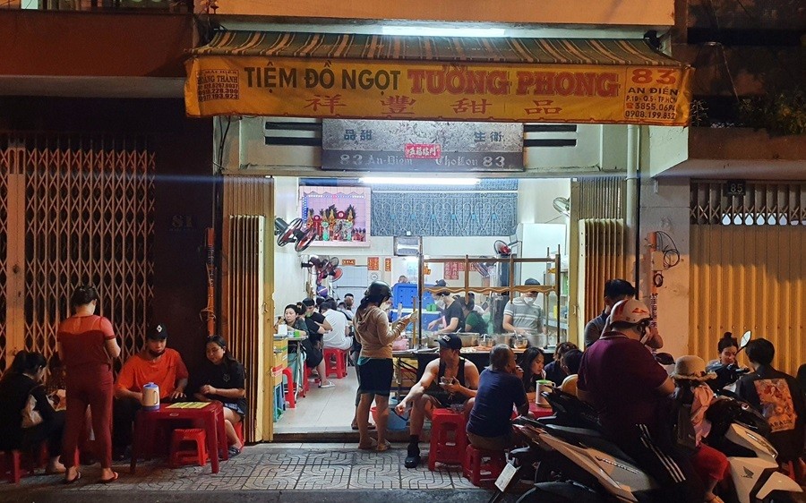 Top 14 Quán Chè Ngon ở Sài Gòn Nổi Tiếng, Thơm Ngon Khó Cưỡng 14 Quán chè ngon ở Sài Gòn Tiệm đồ ngọt Tường Phong