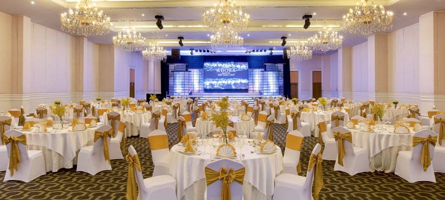 Khám Phá Top 10 Nhà Hàng Tiệc Cưới Quận 7 Đẳng Cấp Cho Ngày Trọng Đại 11 Sảnh tiệc cưới hoàng gia lộng lẫy theo phong cách Châu Âu tại The ADORA Premium