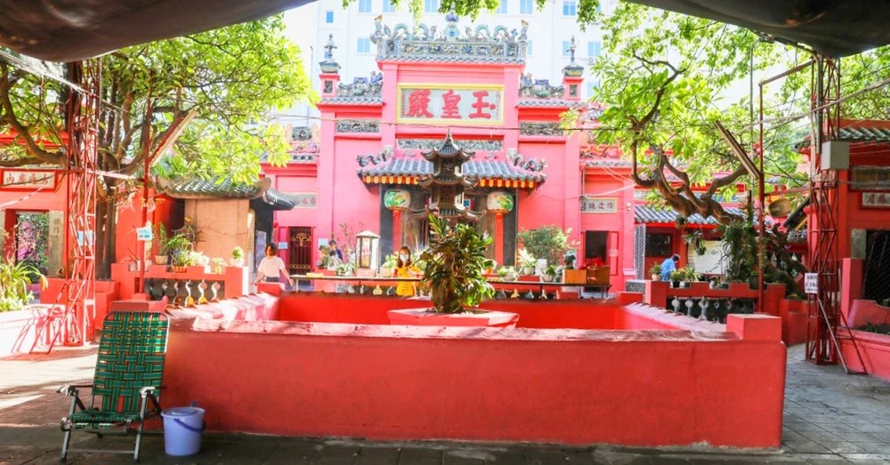 Khám Phá Các Ngôi Chùa Ở Sài Gòn: Hành Trình Tâm Linh Giữa Lòng Đô Thị 11 Chùa Ngọc Hoàng, một trong những ngôi chùa cầu duyên nổi tiếng tại Sài Gòn